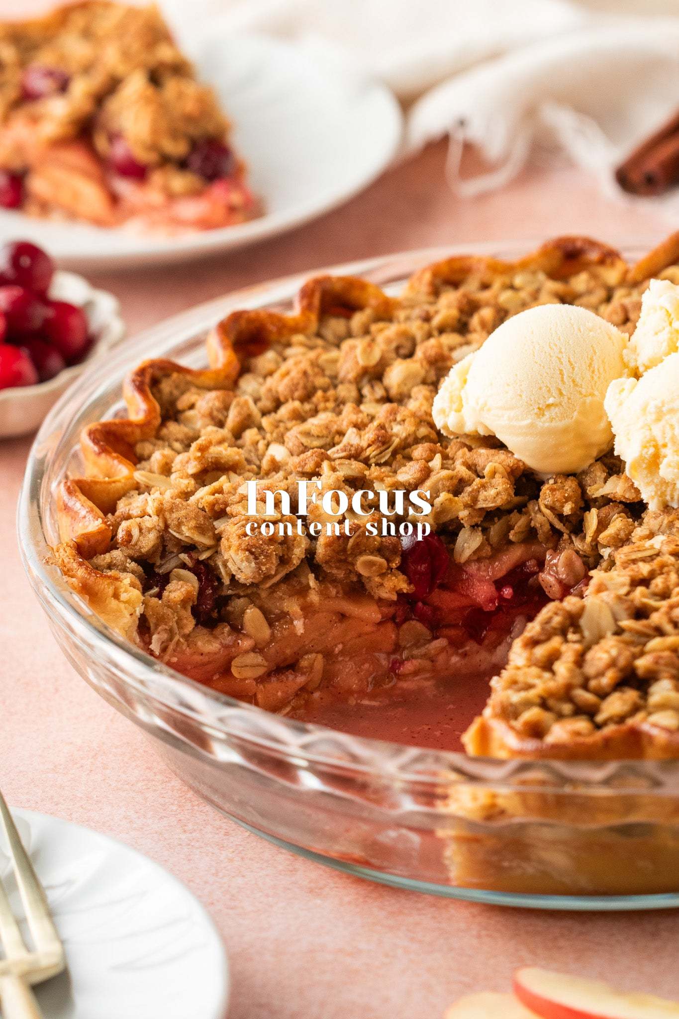Apple Cranberry Crumble Pie- Exclusive