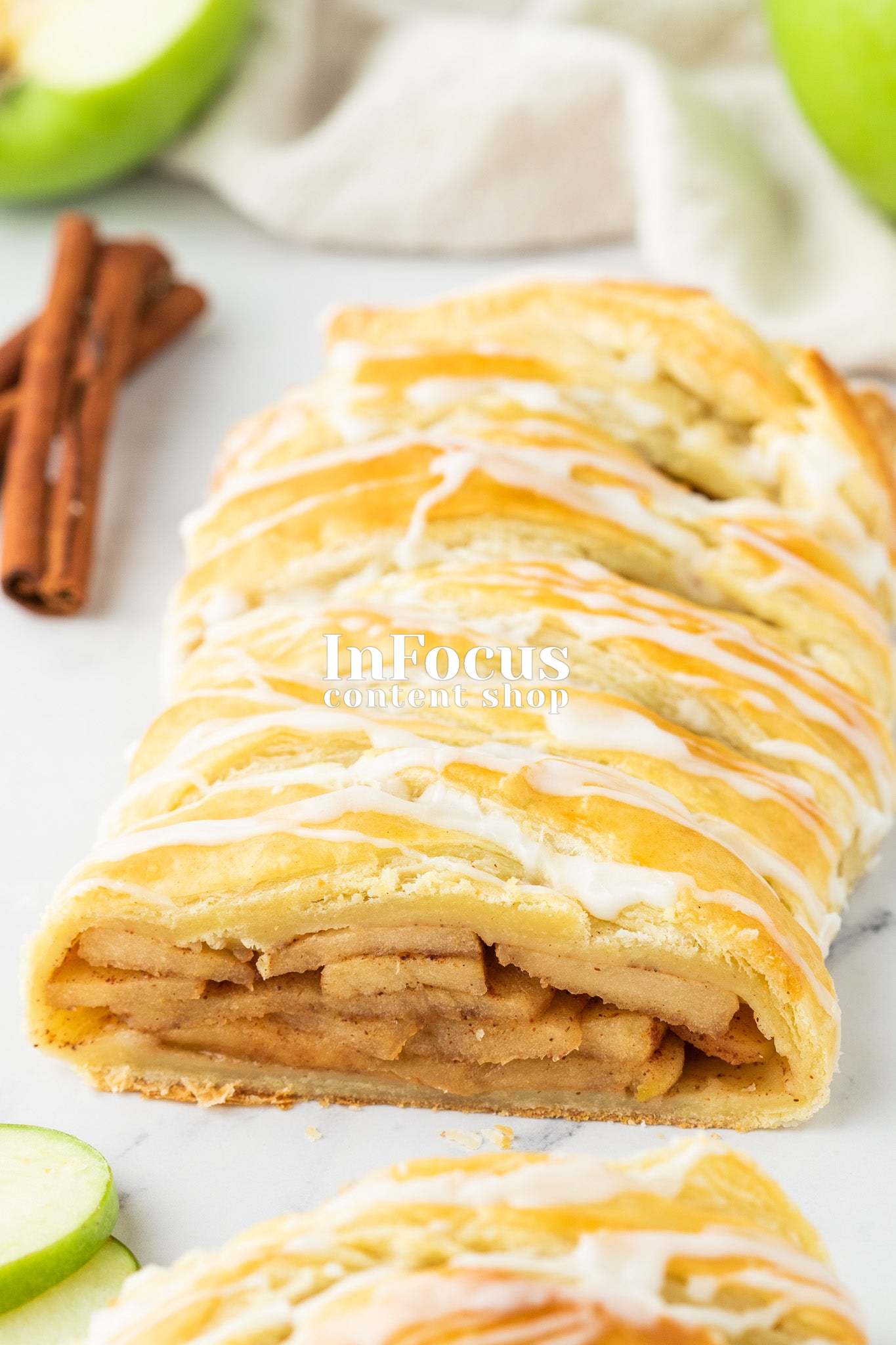 Apple Strudel- Exclusive