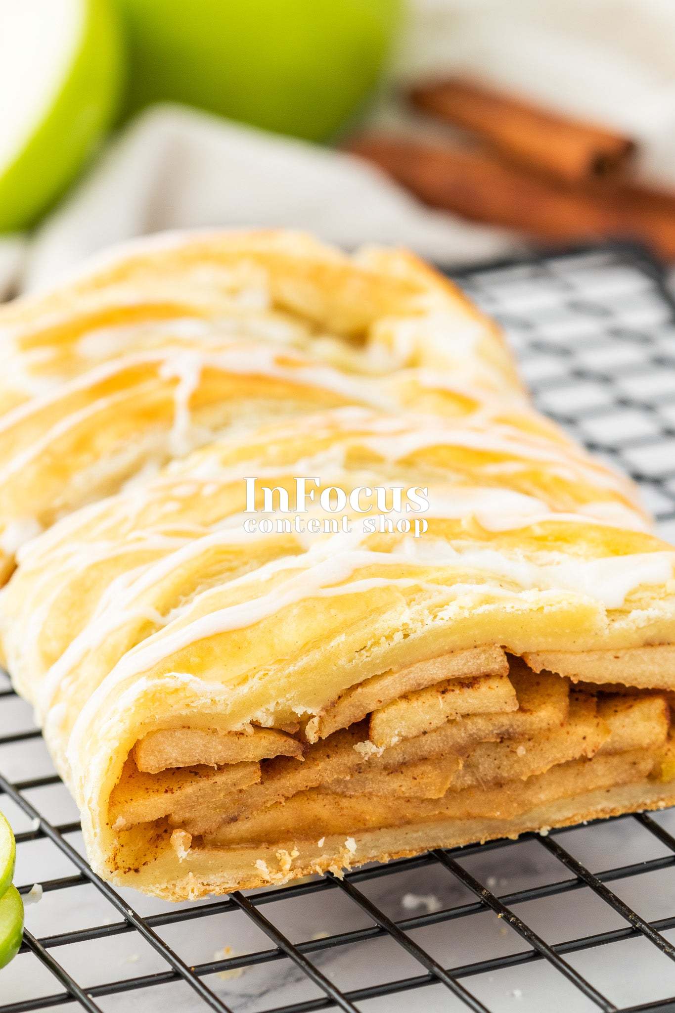 Apple Strudel- Exclusive