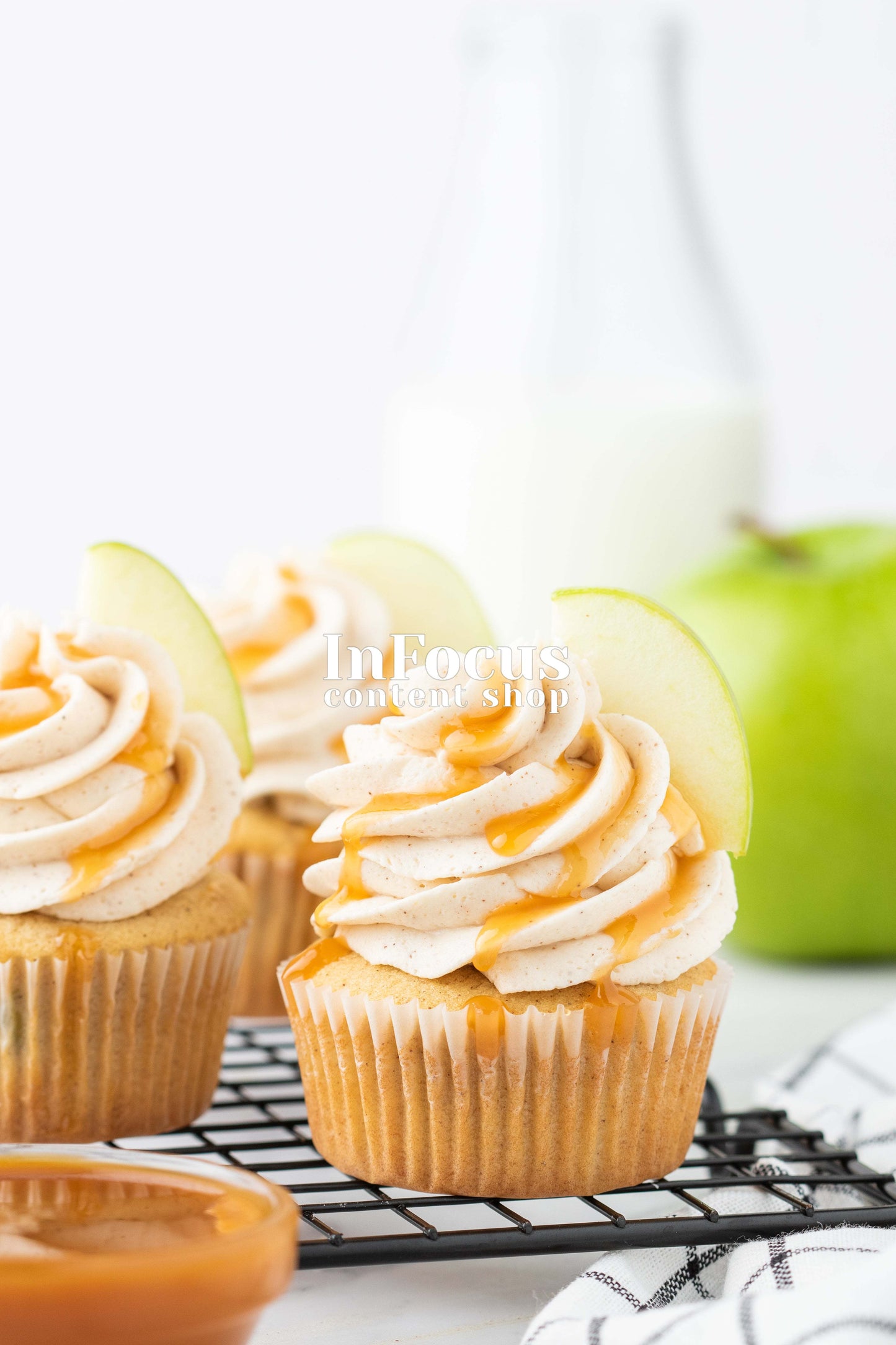 Caramel Apple Cupcakes- Semi-Exclusive Set 1