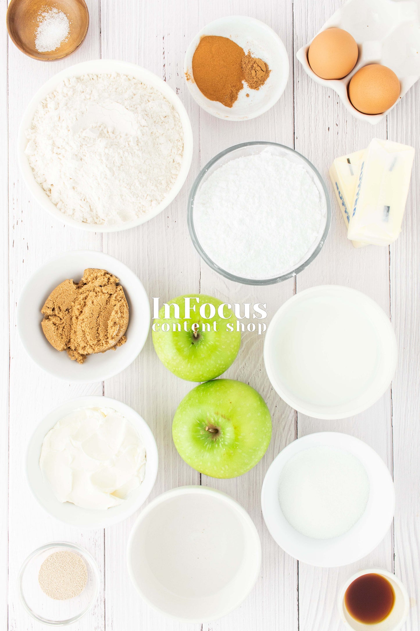 Apple Cinnamon Rolls- Exclusive