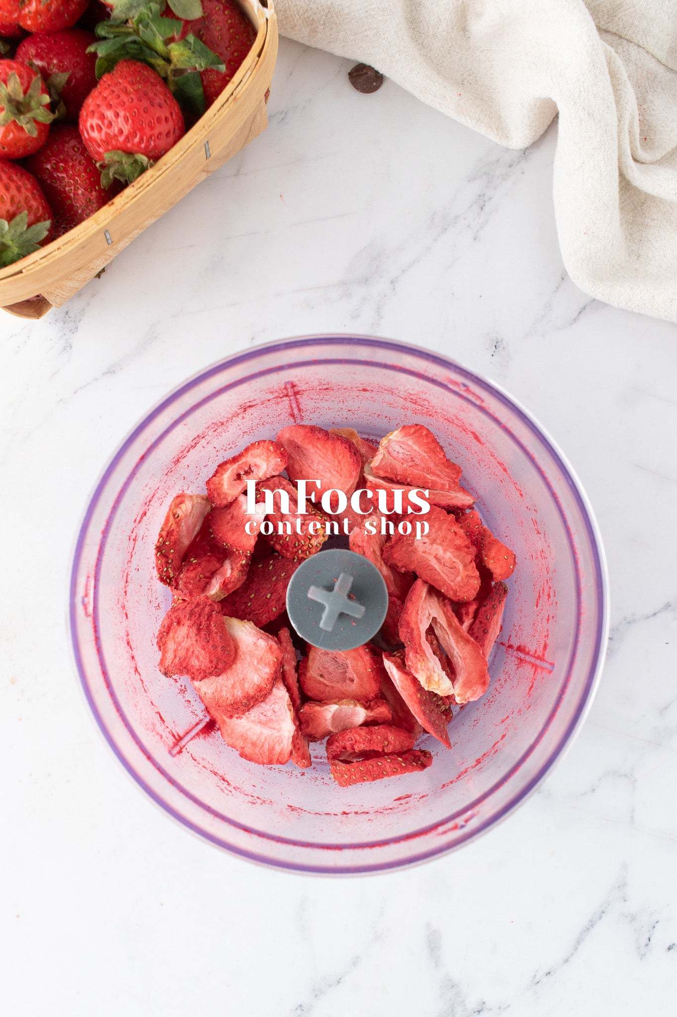Chocolate Strawberry Cake- Semi-Exclusive Set 2