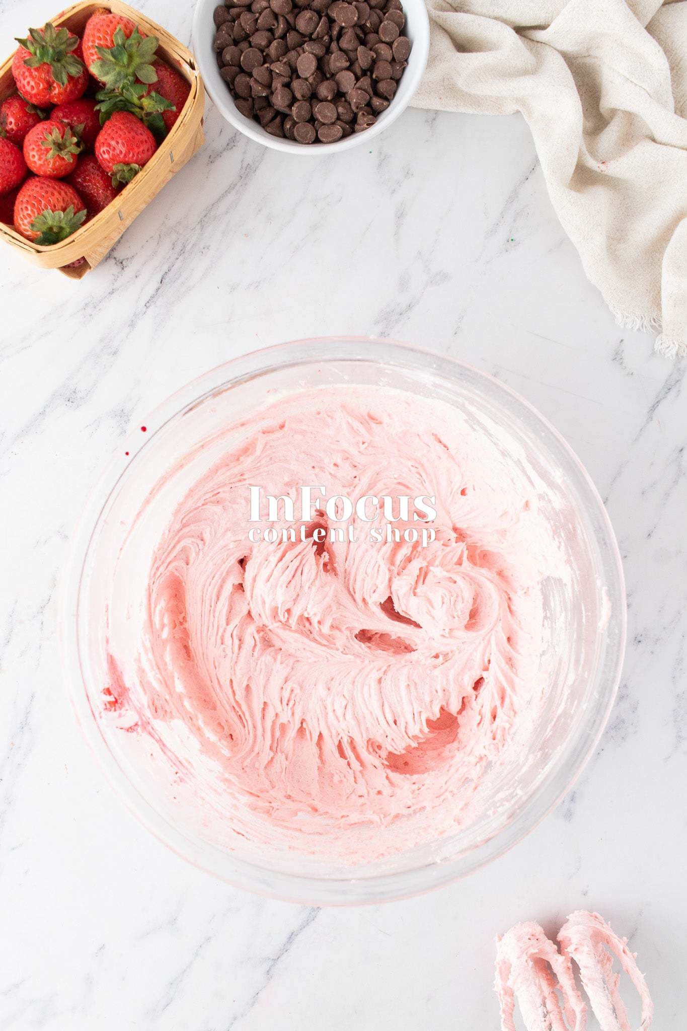 Chocolate Strawberry Cake- Semi-Exclusive Set 2