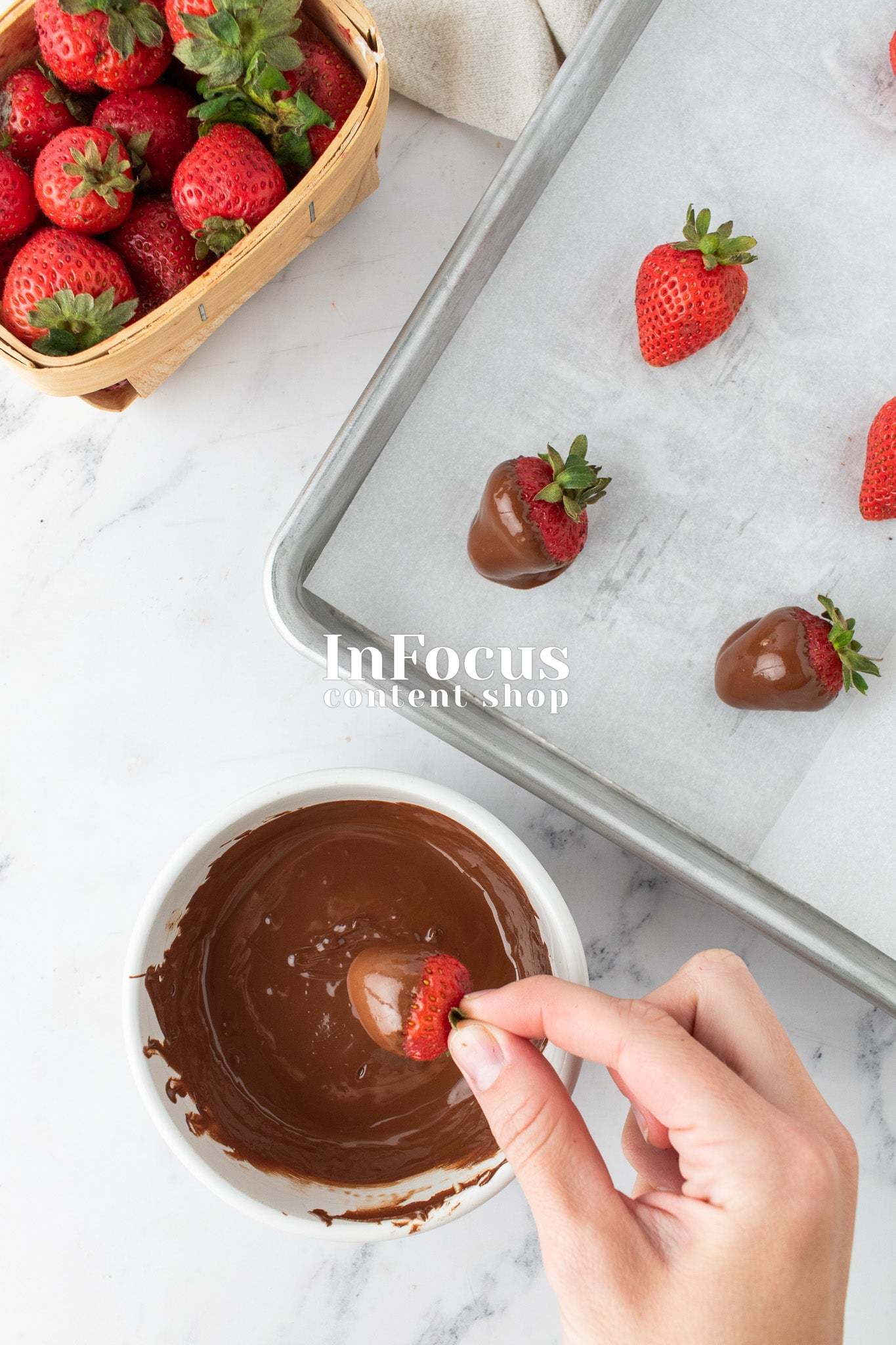 Chocolate Strawberry Cake- Semi-Exclusive Set 2