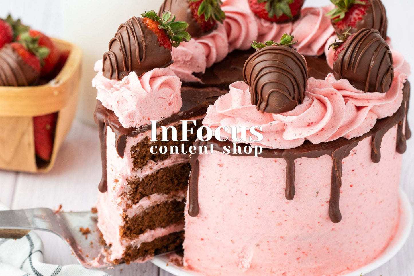 Chocolate Strawberry Cake- Semi-Exclusive Set 2