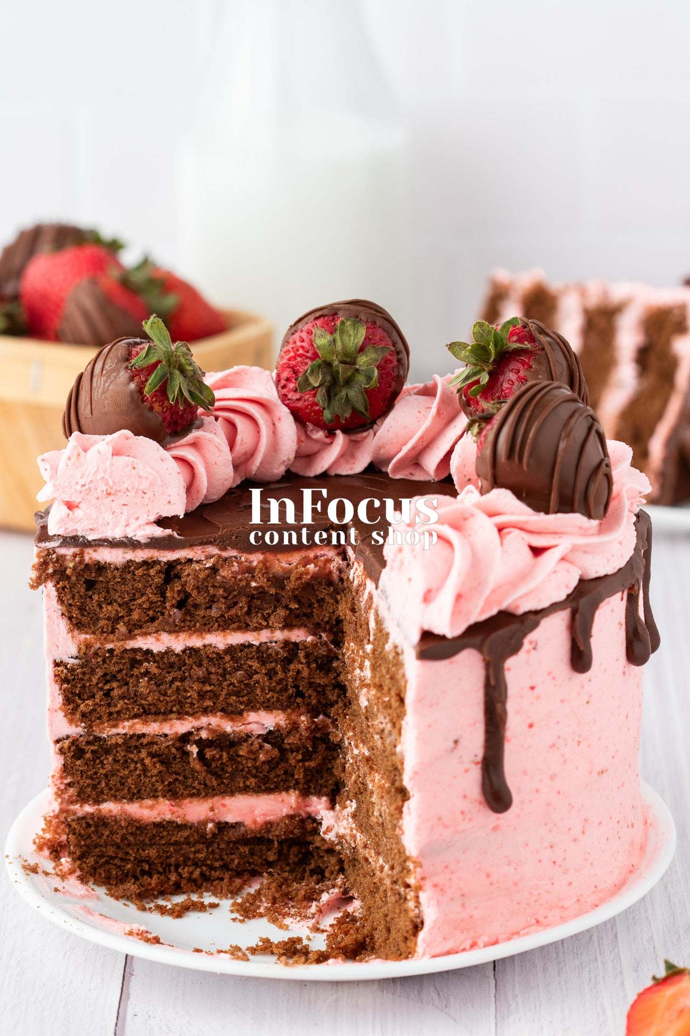Chocolate Strawberry Cake- Semi-Exclusive Set 2