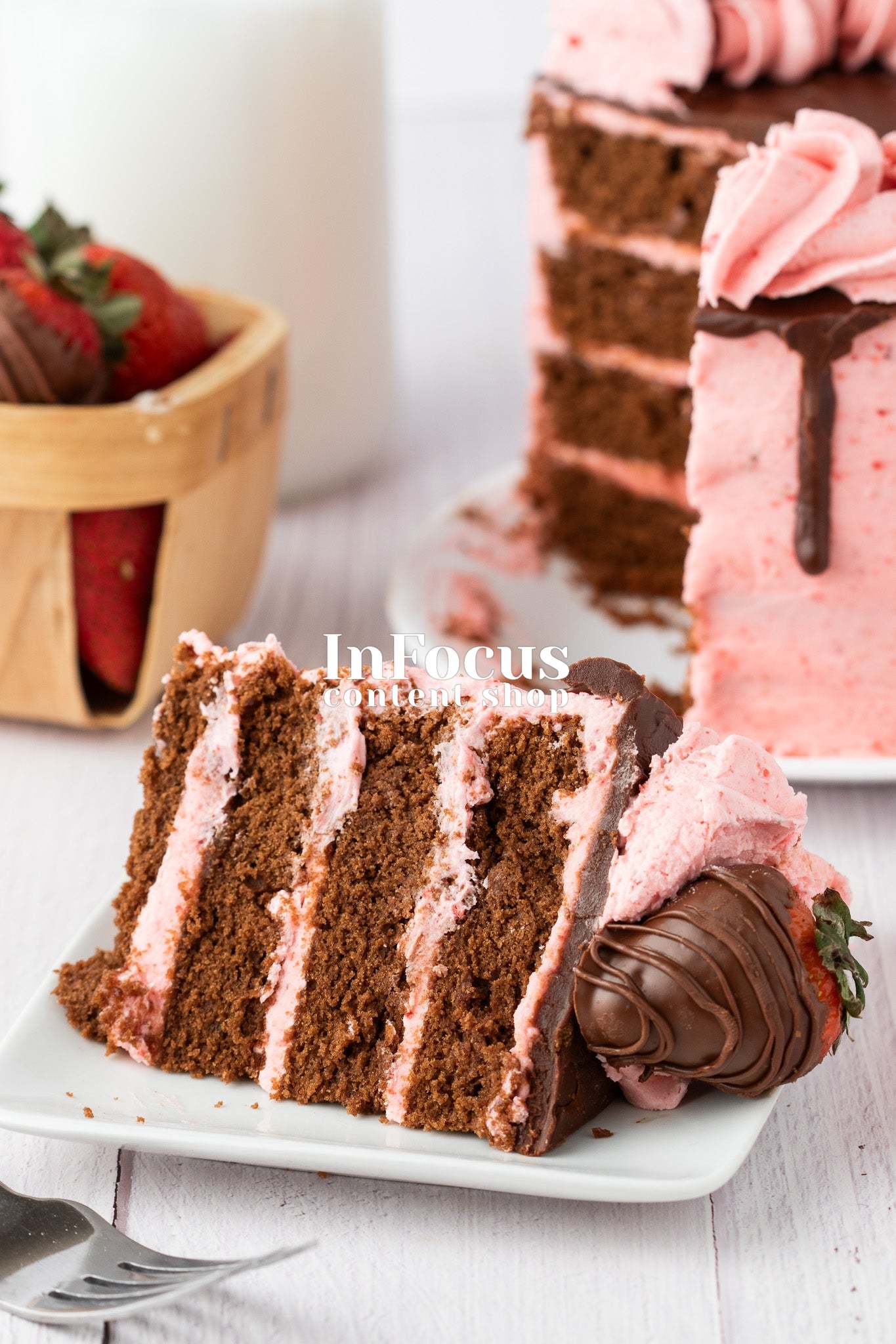 Chocolate Strawberry Cake- Semi-Exclusive Set 2