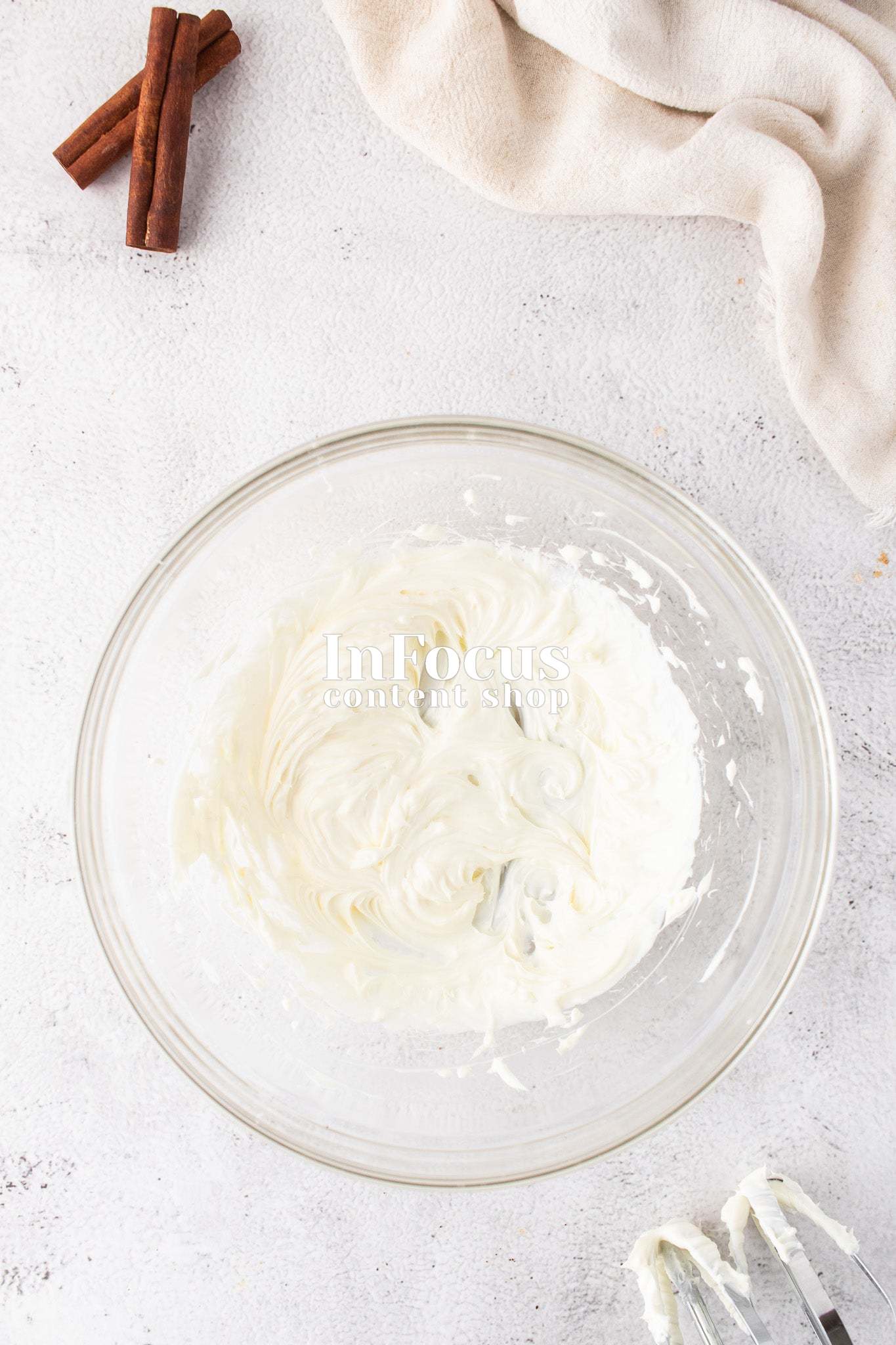 Cinnamon Roll Cake- Exclusive