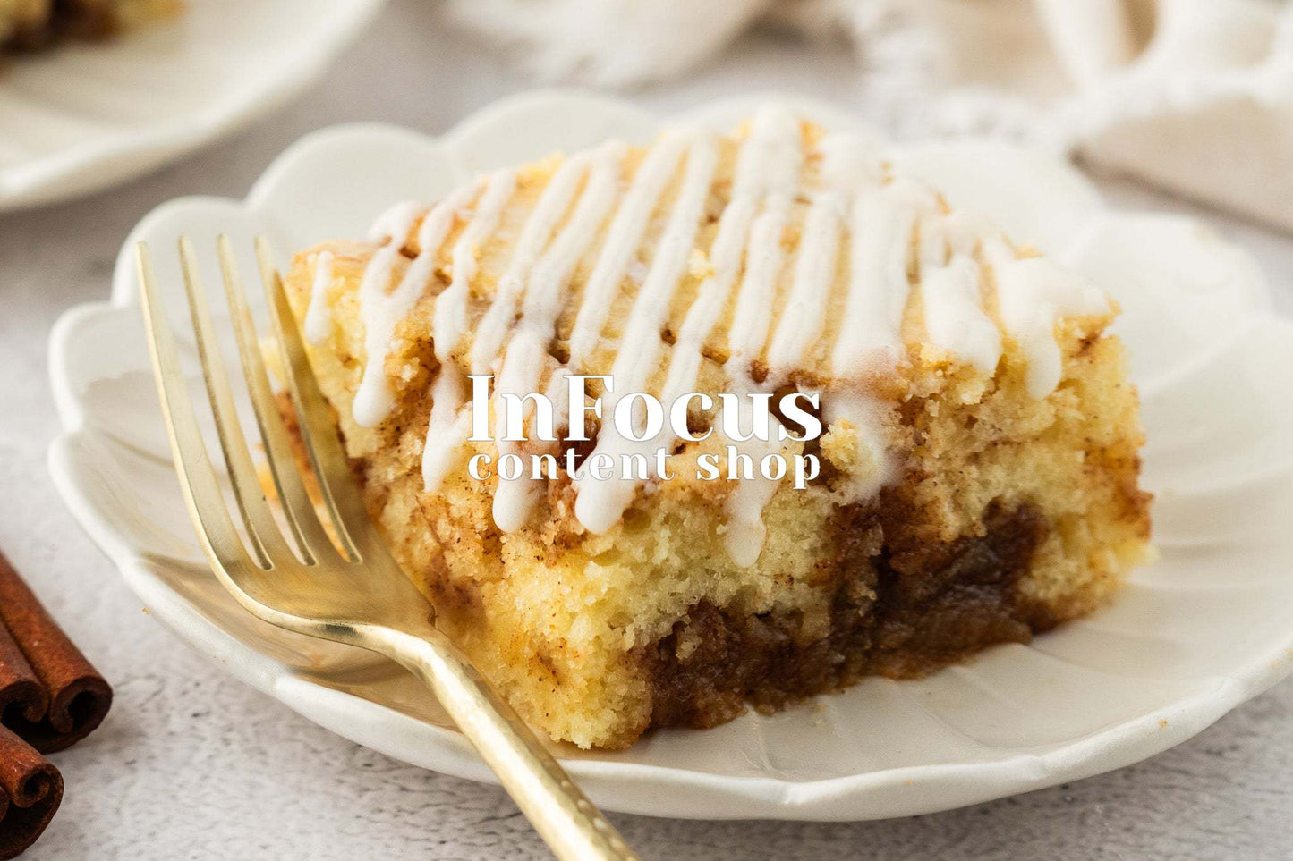Cinnamon Roll Cake- Exclusive