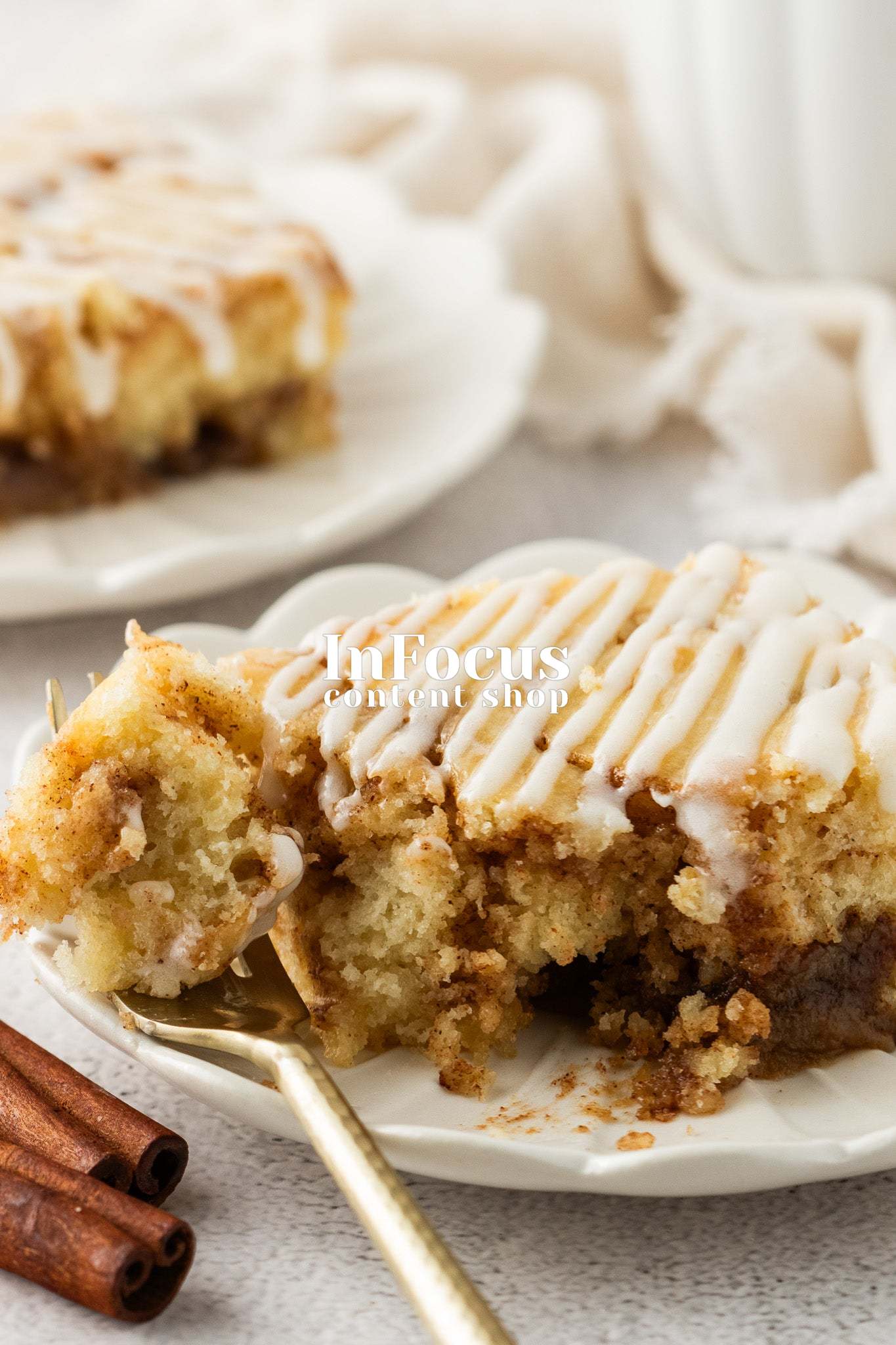 Cinnamon Roll Cake- Exclusive