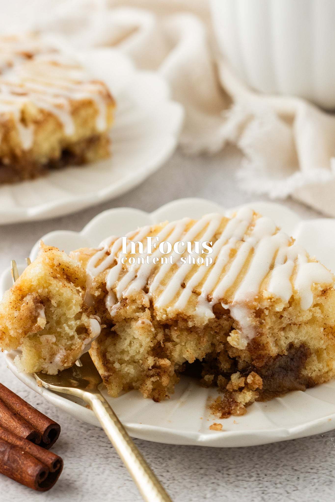 Cinnamon Roll Cake- Exclusive
