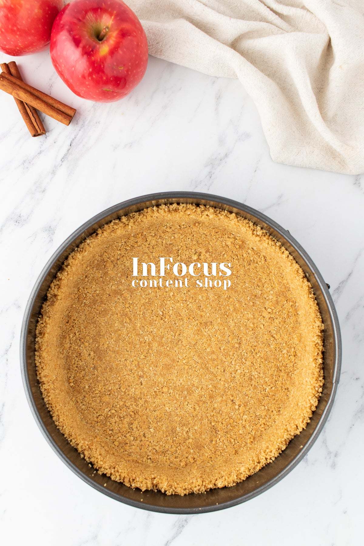 Apple Crumble Cheesecake- Exclusive