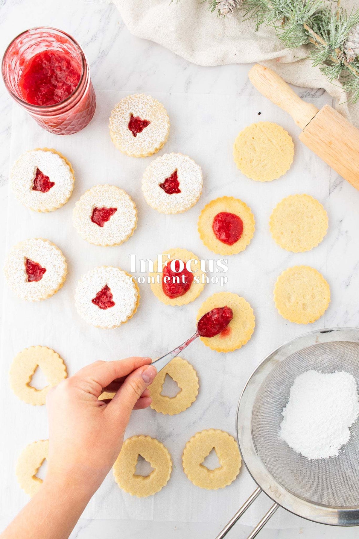 Christmas Linzer Cookies- Exclusive