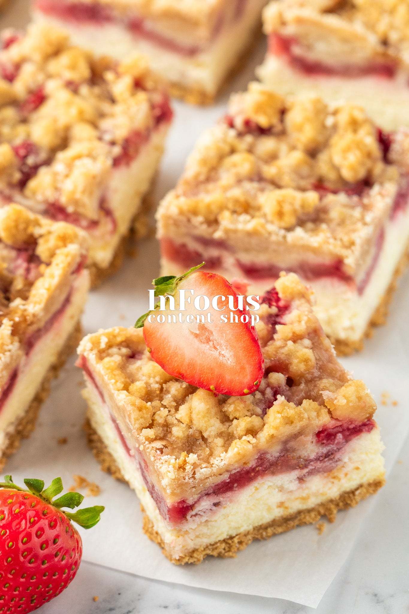 Strawberry Crumble Cheesecake Bars- Exclusive