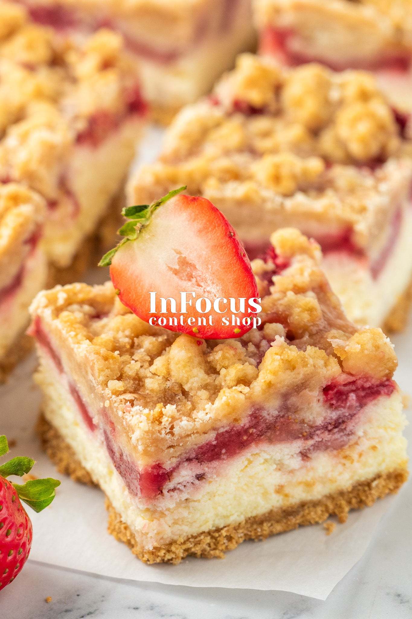 Strawberry Crumble Cheesecake Bars- Exclusive