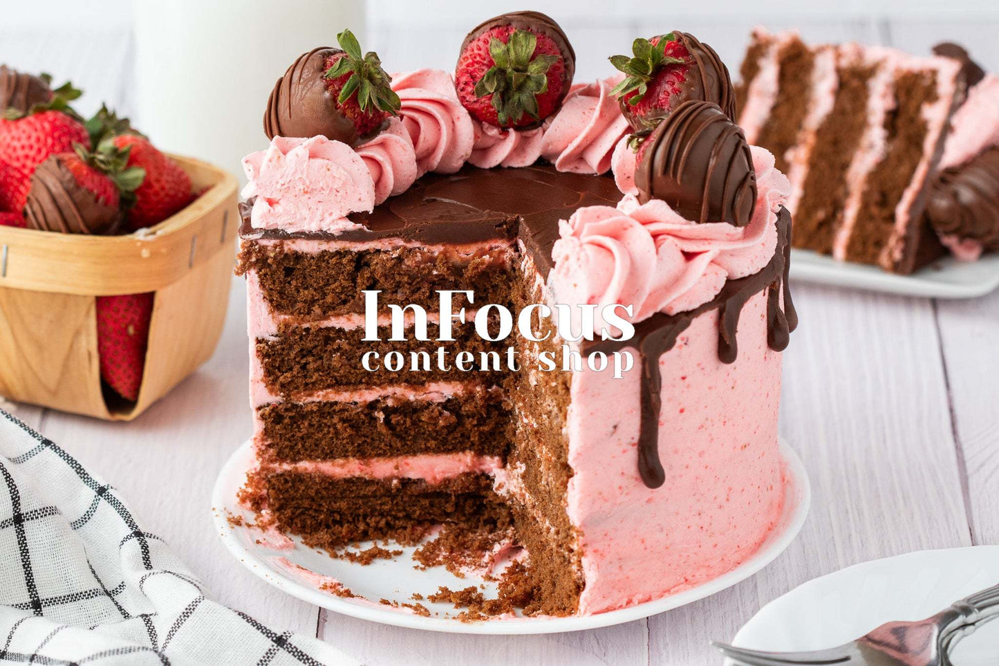 Chocolate Strawberry Cake- Semi-Exclusive Set 2