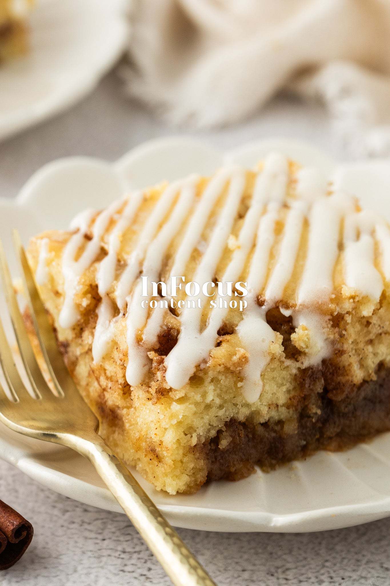 Cinnamon Roll Cake- Exclusive