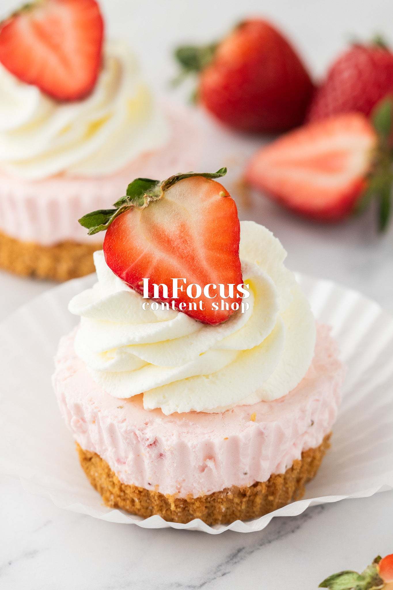 Mini Strawberry Cheesecakes (No-Bake Filling)- Exclusive
