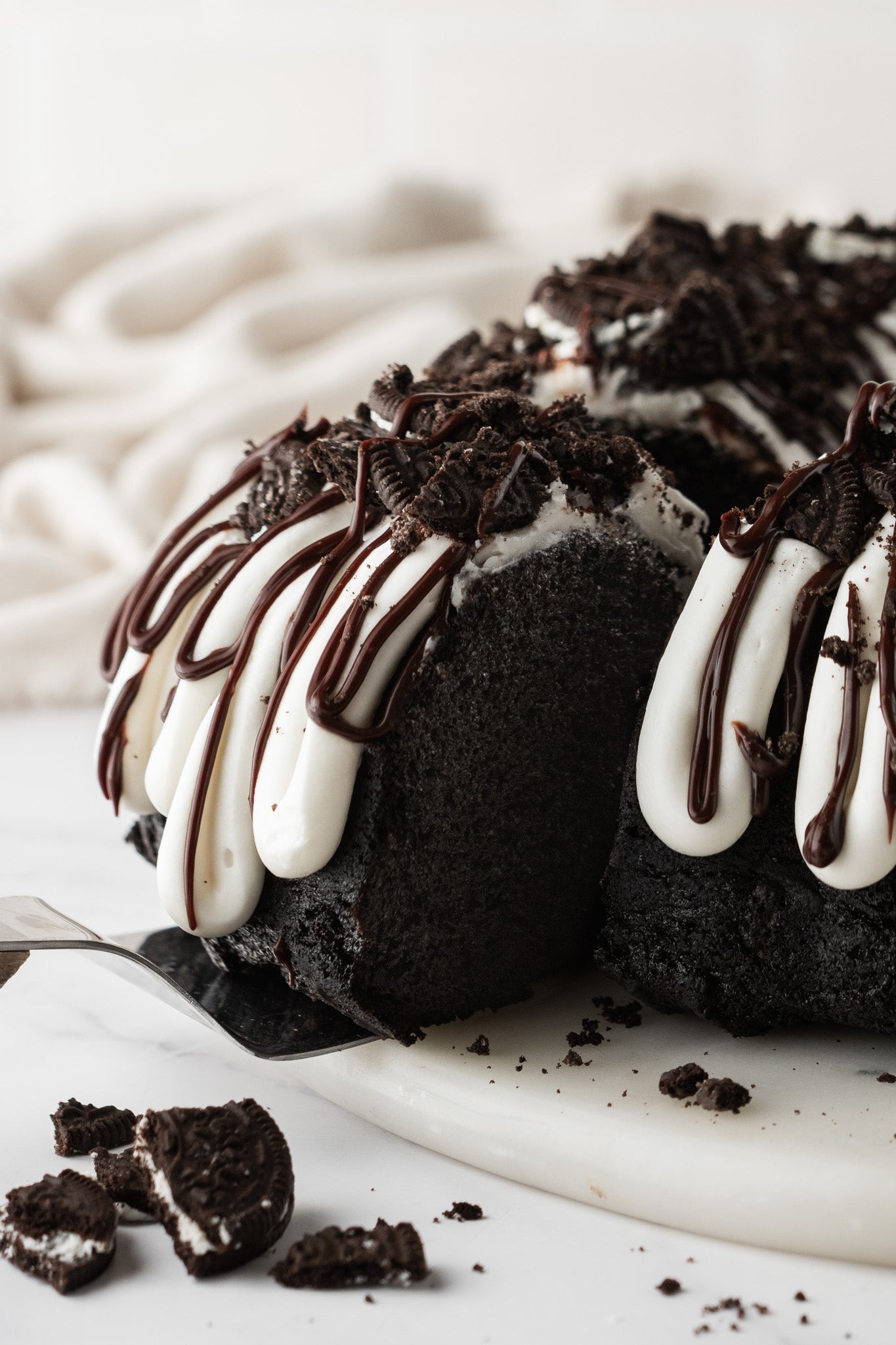 Oreo Bundt Cake- Exclusive