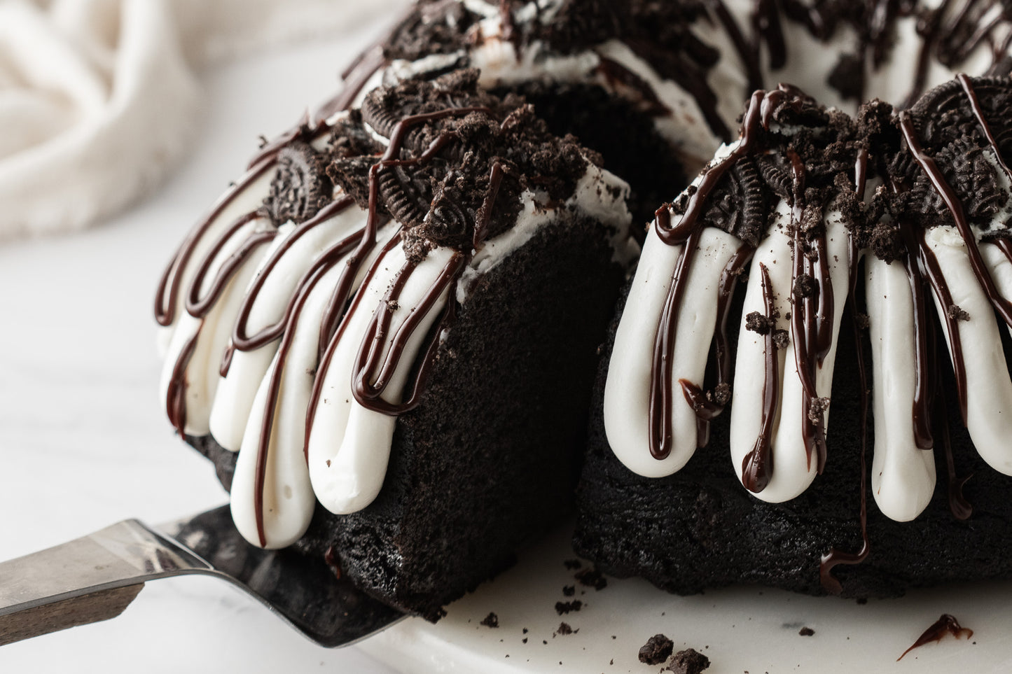 Oreo Bundt Cake- Exclusive