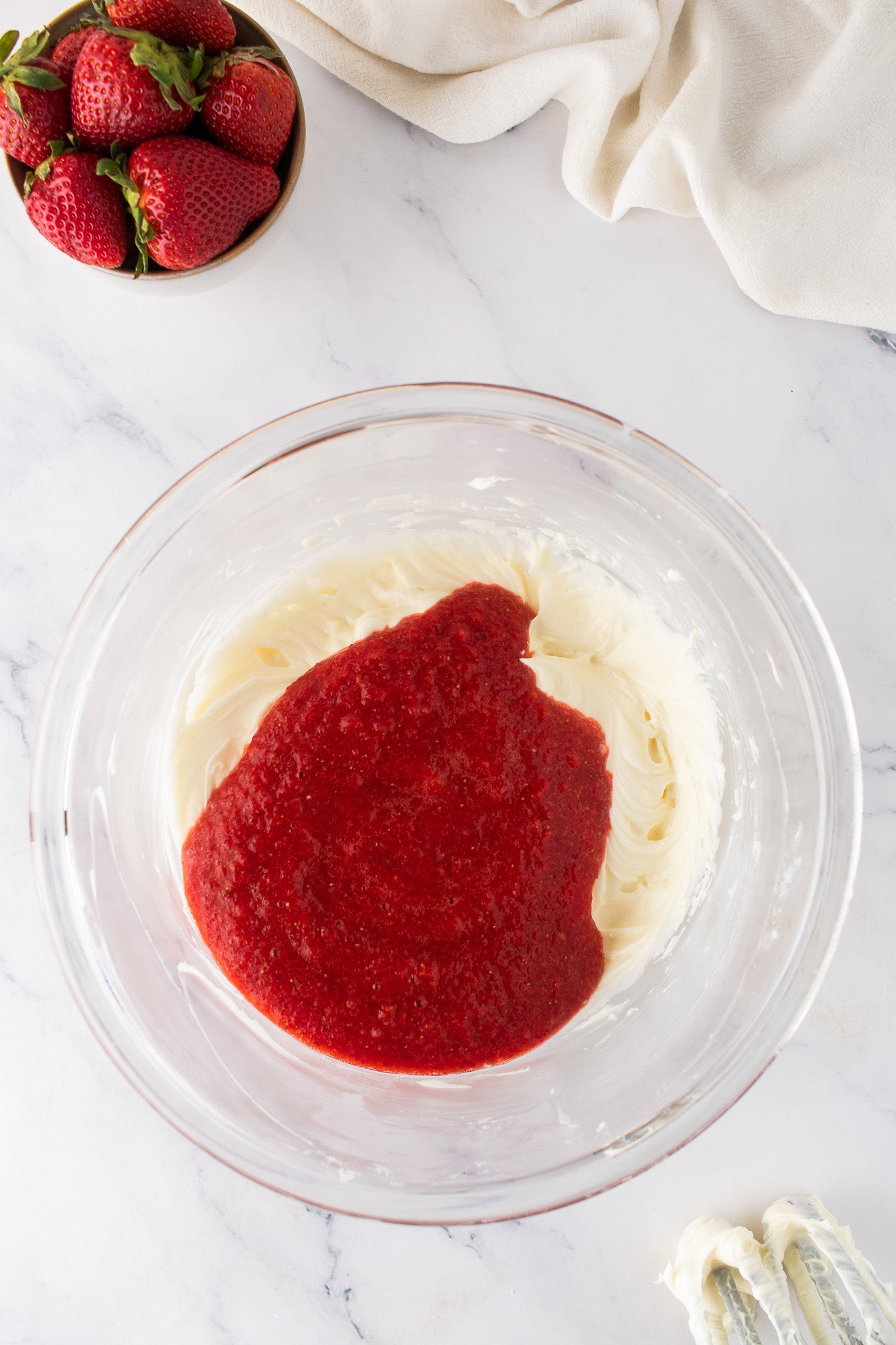 No-Bake Strawberry Cheesecake- Exclusive