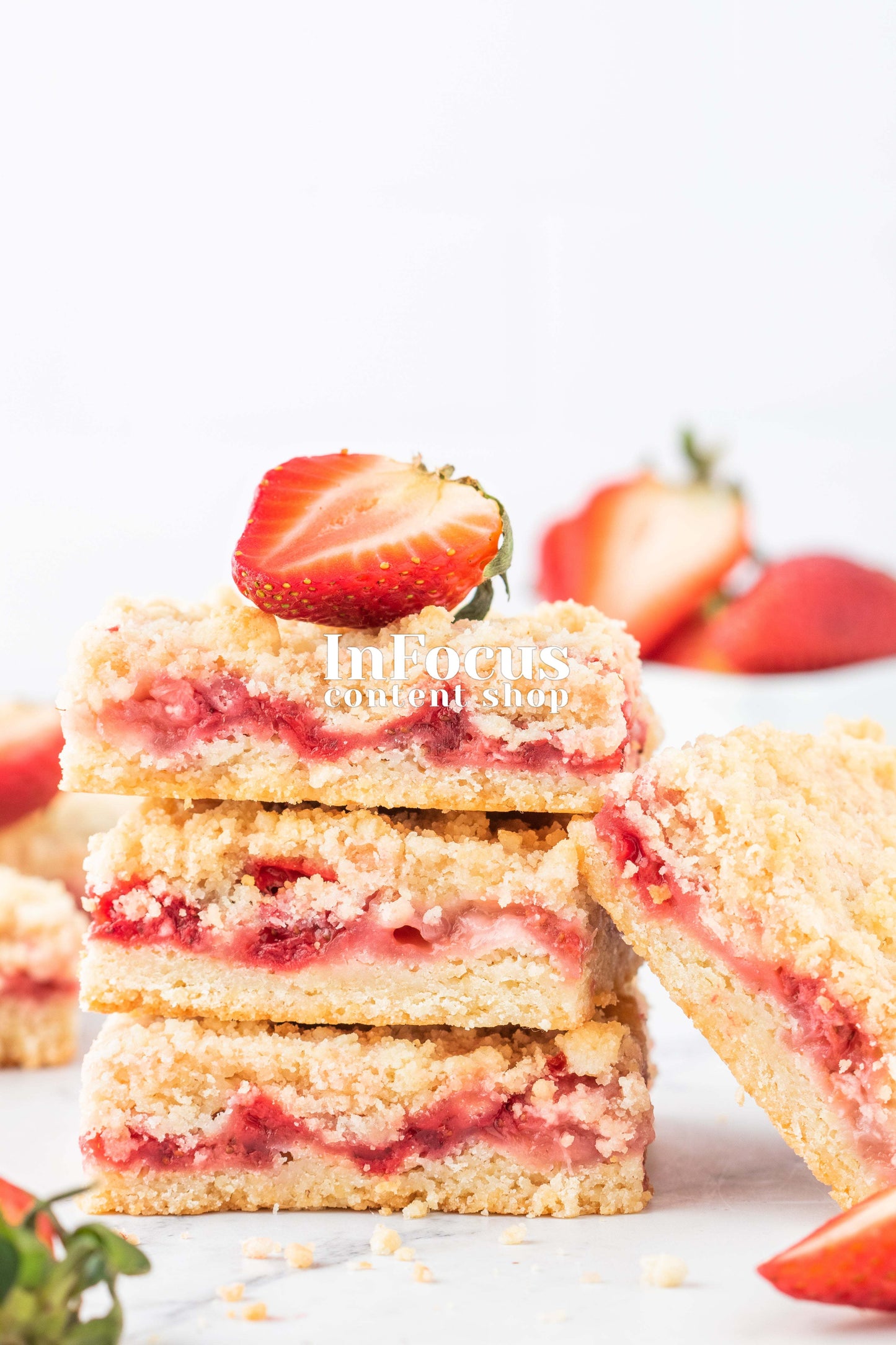 Strawberry Crumble Bars- Exclusive